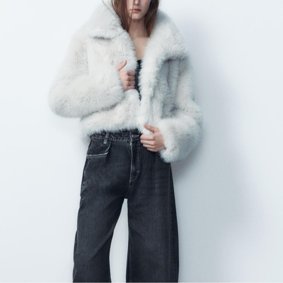 Zara Jackets & Blazers - Zara faux fur short coat NWT Bloggers favorite
